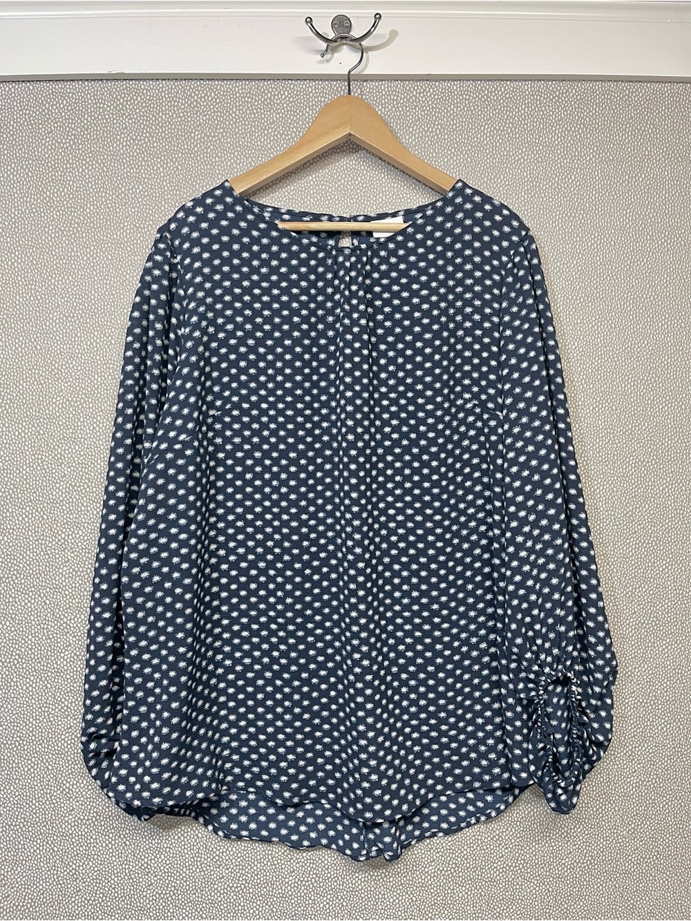 2X Ava & Viv Navy Geometric Dot Print Balloon Sleeve Women’s Blouse